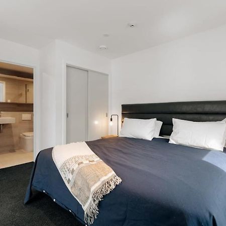 Penthouse Leisure Apartment ควีนส์ทาวน์ ภายนอก รูปภาพ