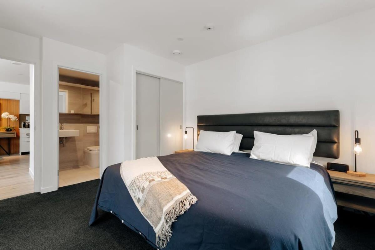 Penthouse Leisure Apartment ควีนส์ทาวน์ ภายนอก รูปภาพ
